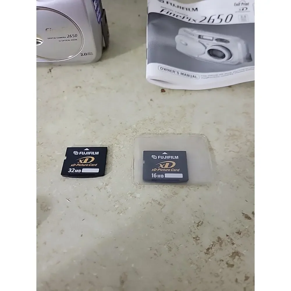 Fujifilm FinePix 2650 Digital Camera 2.0MP Tested And Works 2 SD Cards